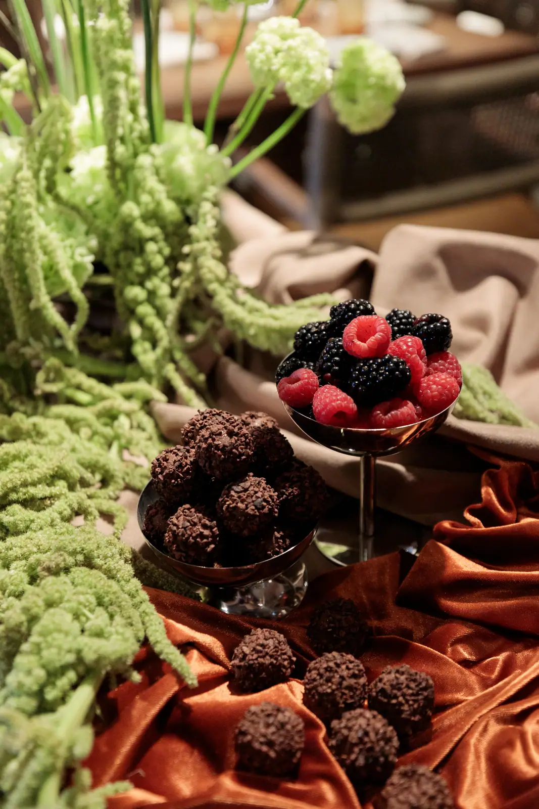 An Earthly Welcome at Sana Restaurant, Dubai — welcome dinner by Zahra Studio